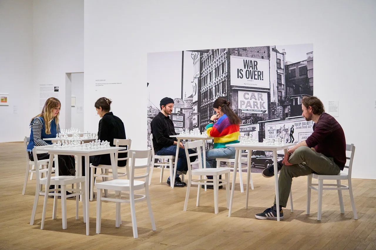 Yoko_Ono_exhibit_2