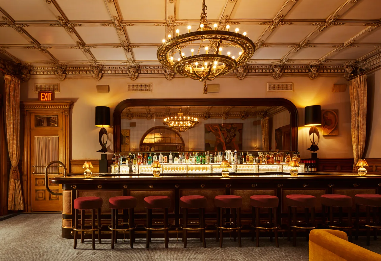 Hotel Chelsea Lobby Bar  Credit Annie Schlechter