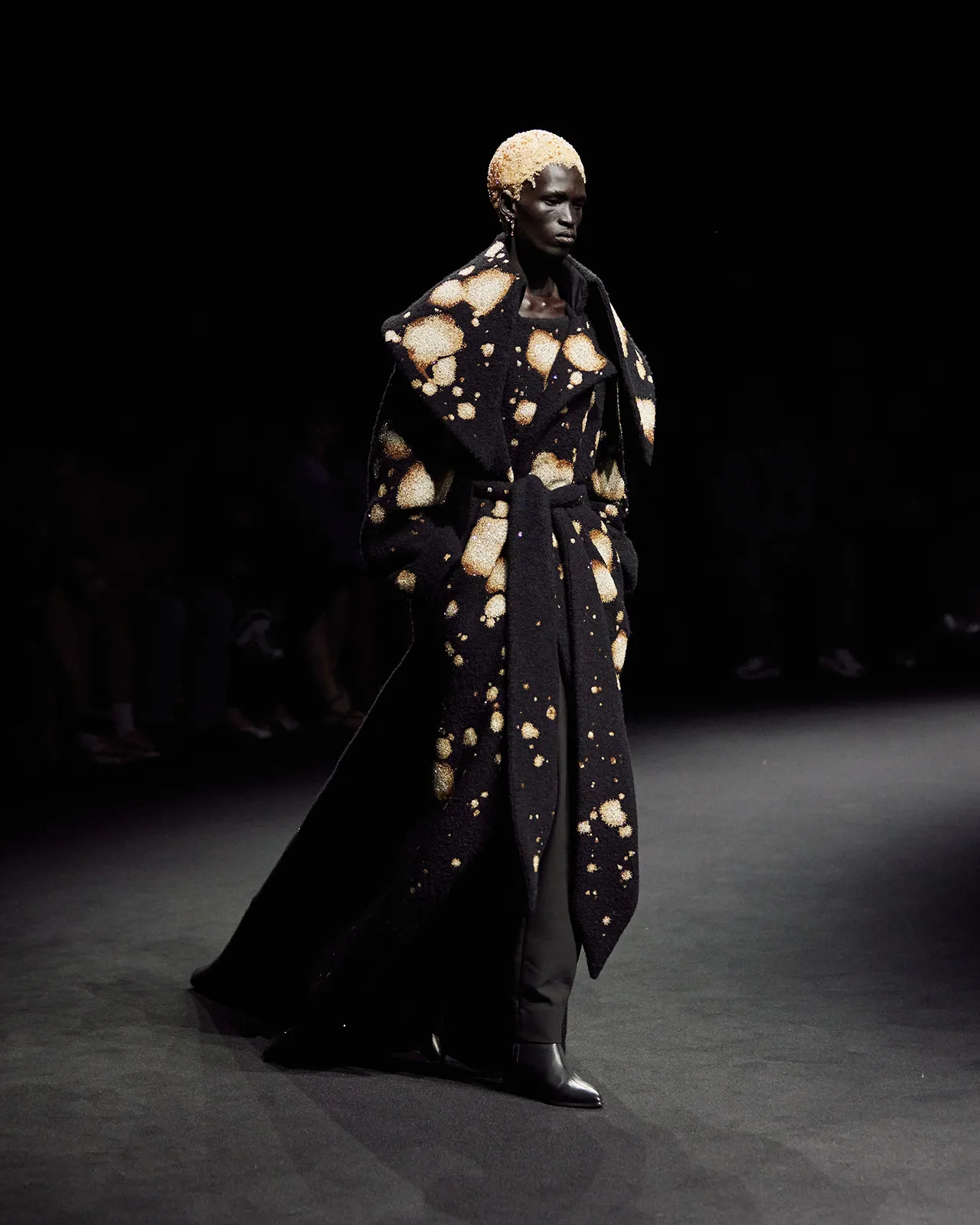 Robert_Wun_Fall-Winter_2025_Couture_12