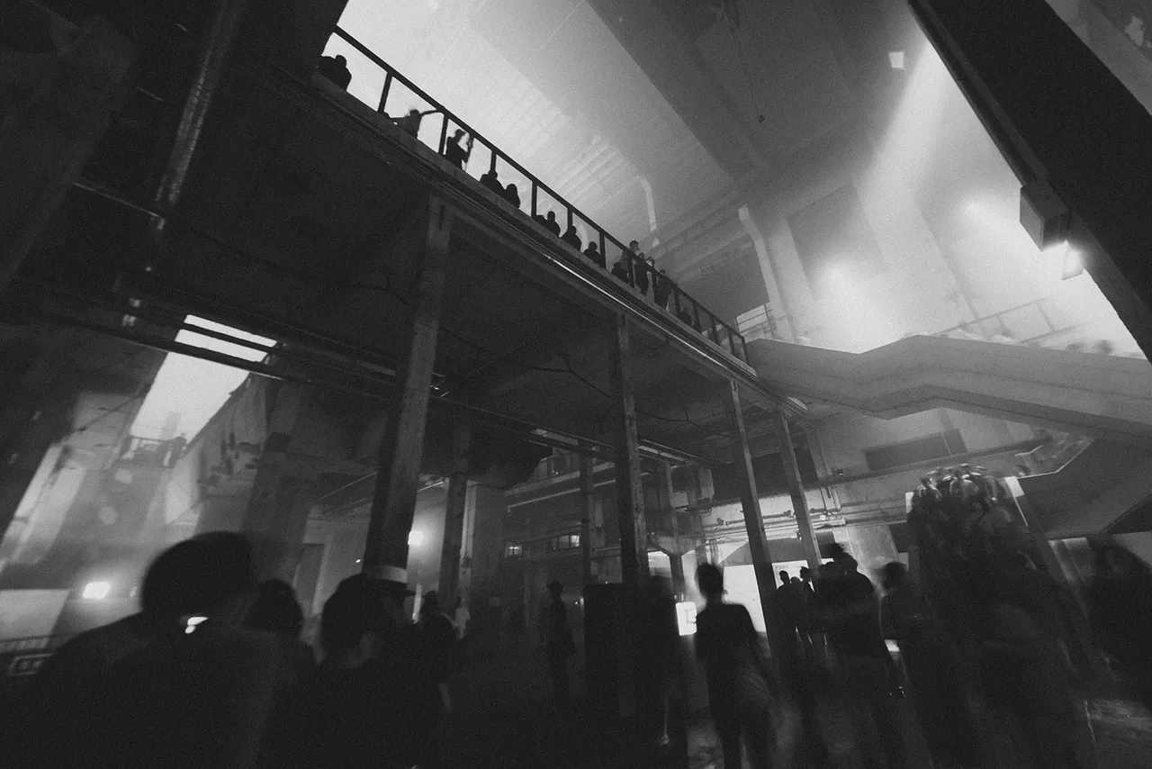 Altar Metalmagazine 3.jpg