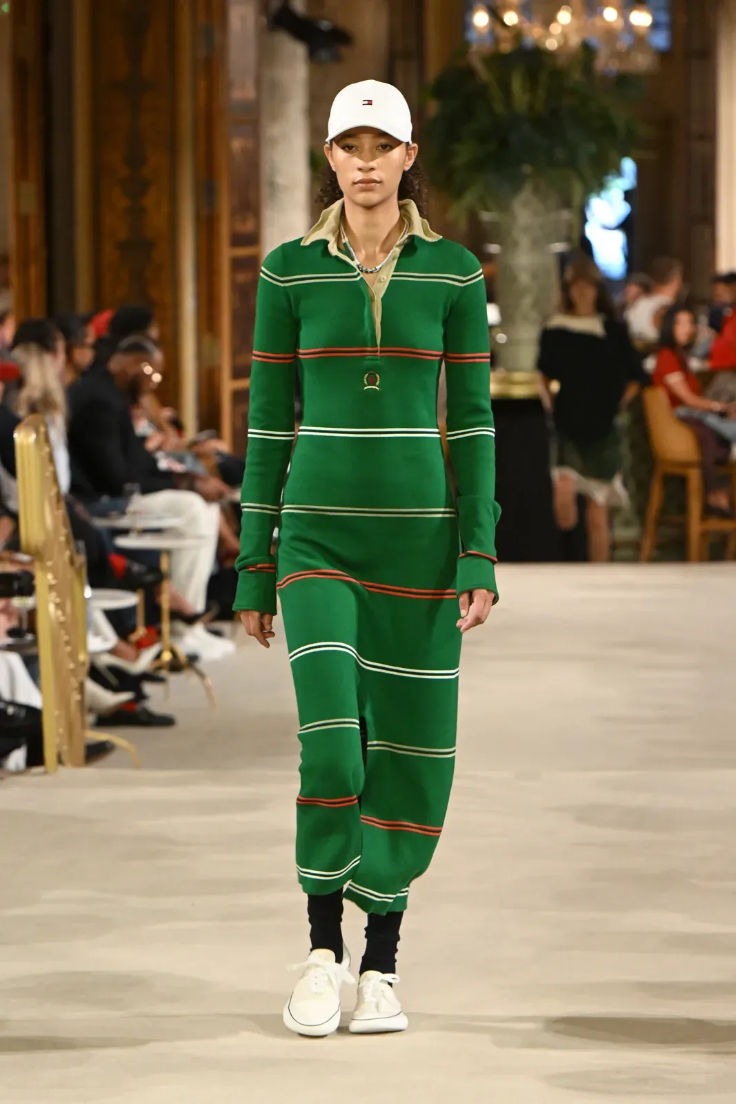 metal-tommy-hilfiger-spring-2027-46.webp