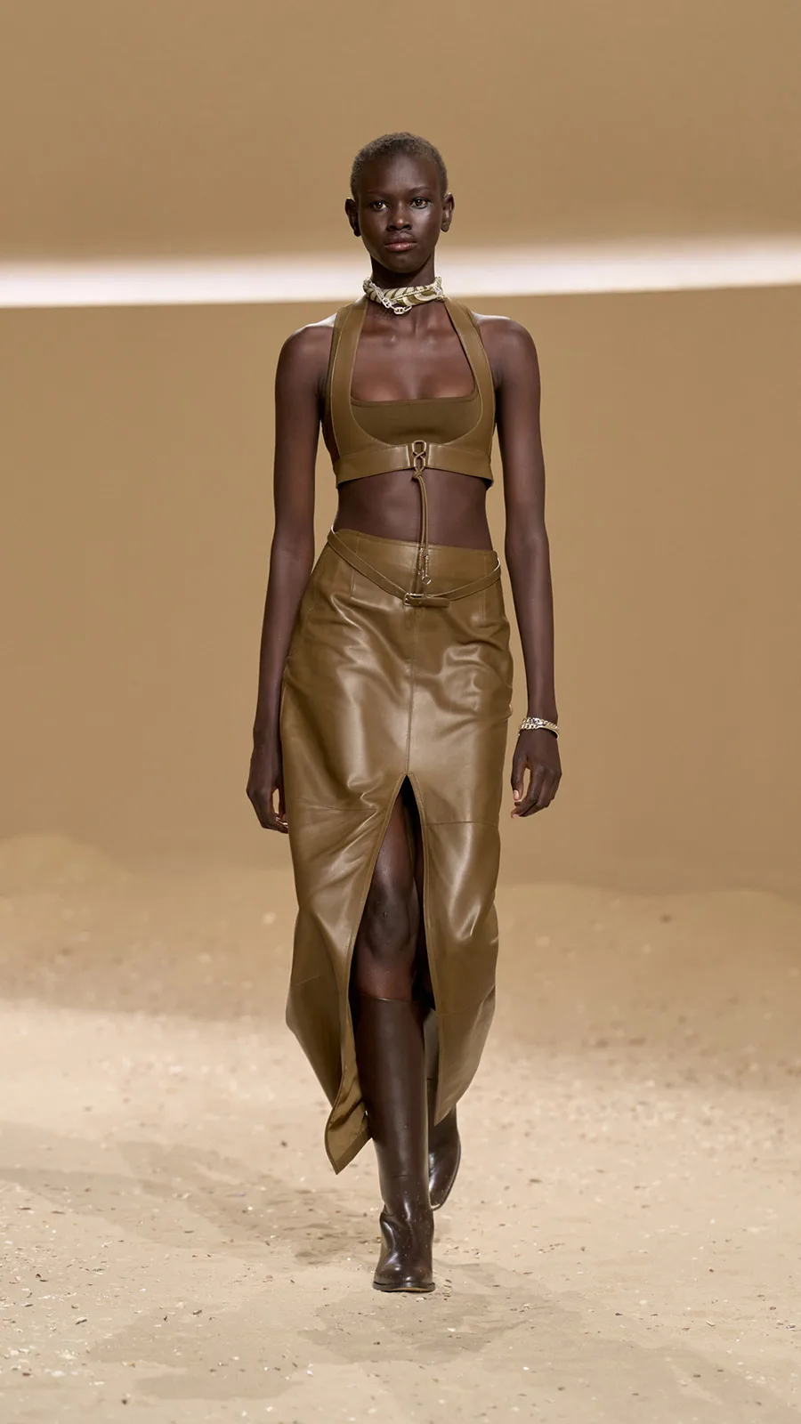 HERMES_WRTW_SS26_Runway_2