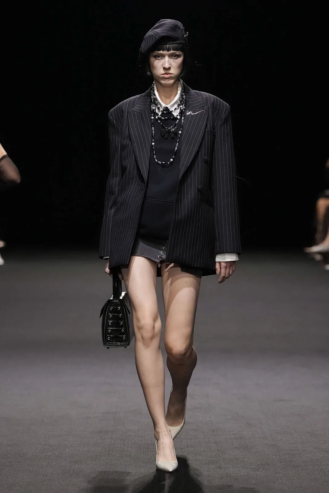 WEINSANTO_DUBAI-FASHION-WEEK_AW25-26_002