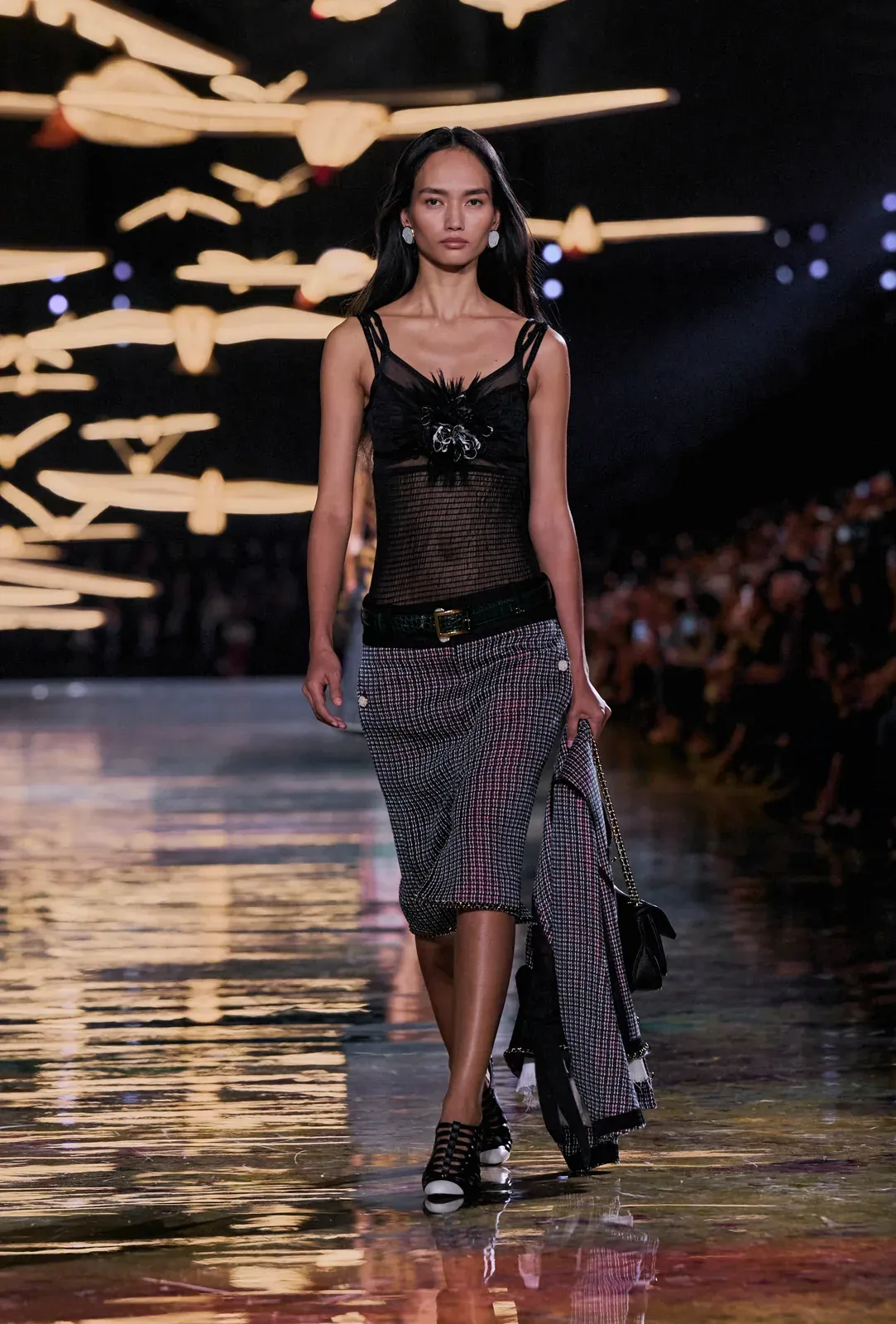 metal-chanel-ss27-11