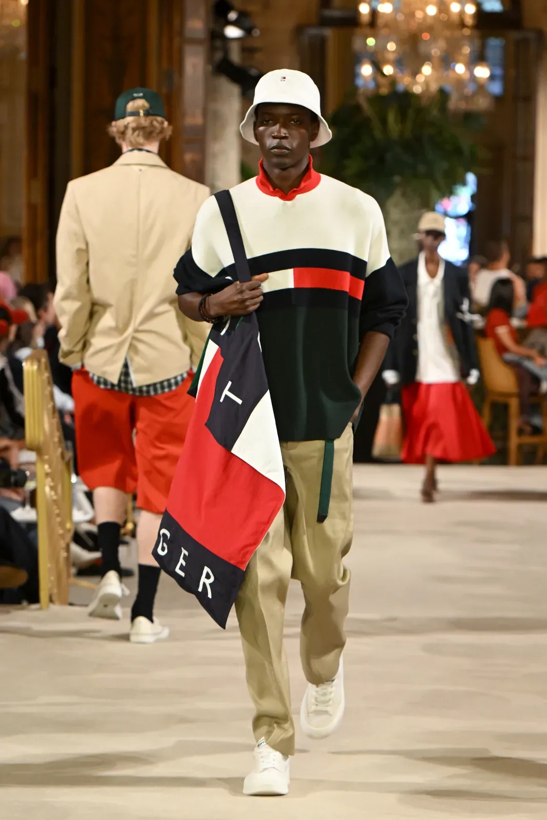 metal-tommy-hilfiger-spring-2027-14