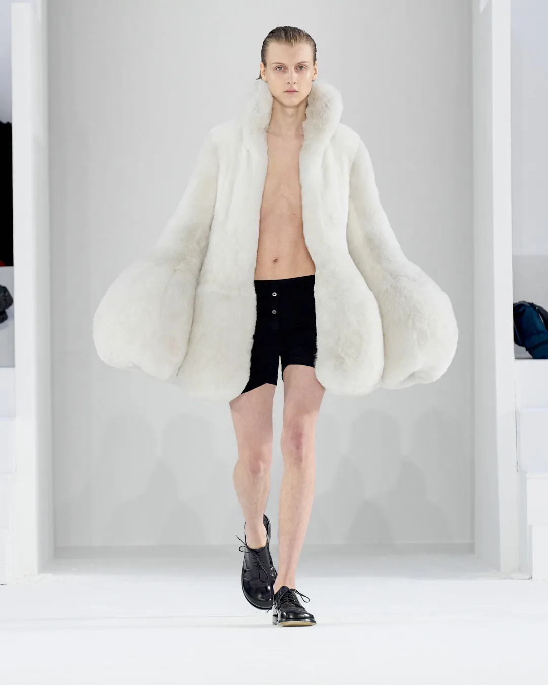 Loewe F W 2023 Metalmagazine 46