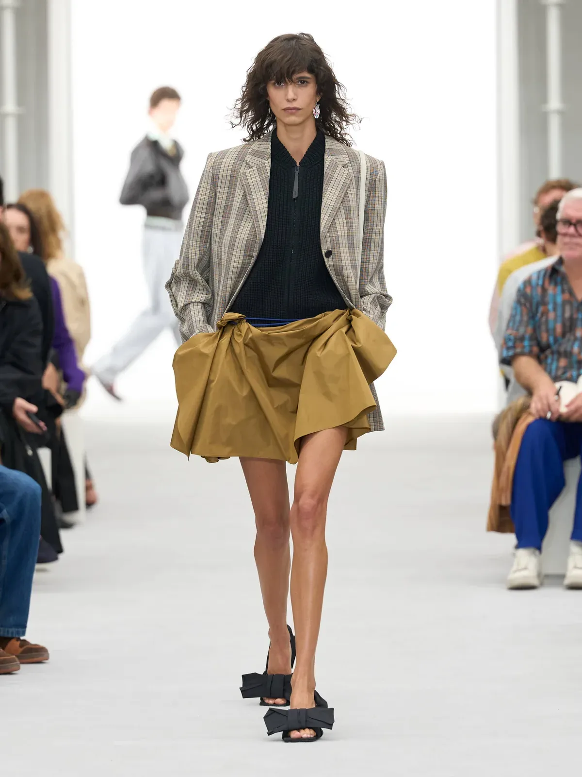 metal-loewe-ss27-13