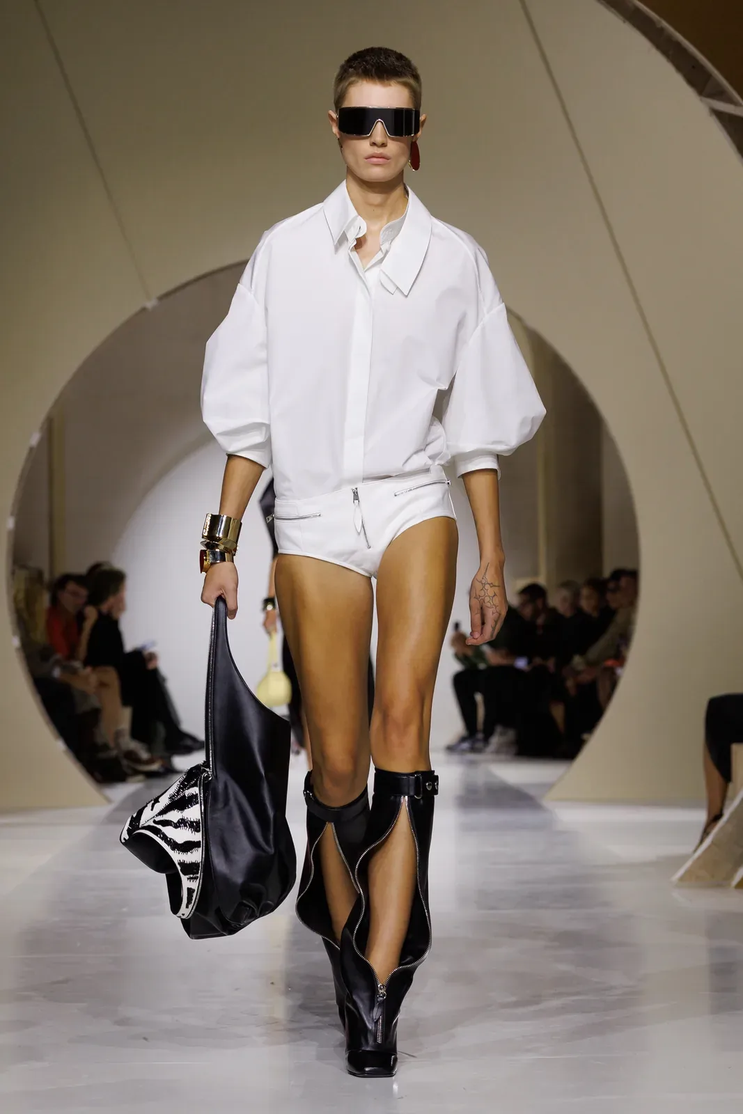 metal-givenchy-ss27-12