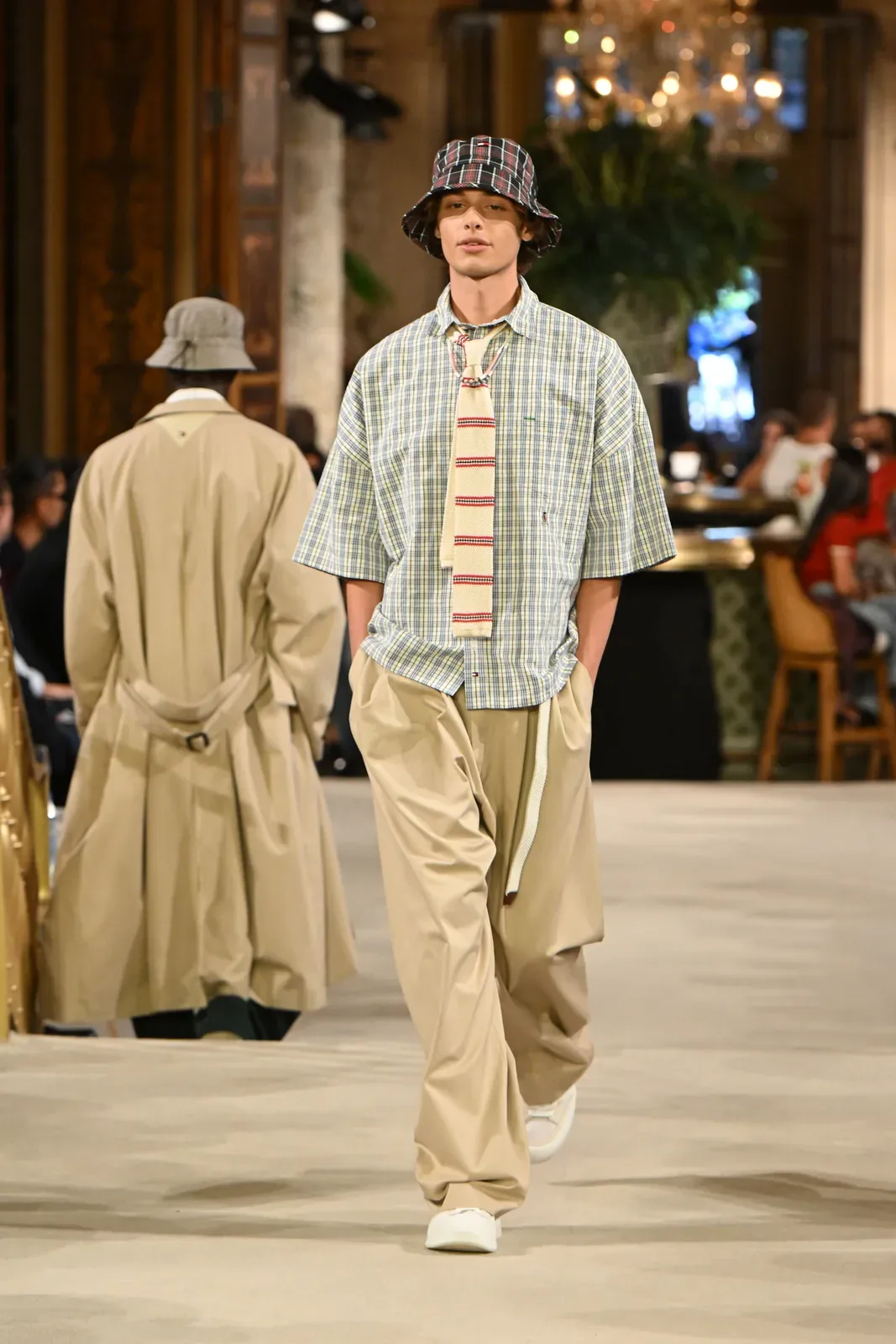 metal-tommy-hilfiger-spring-2027-29.webp