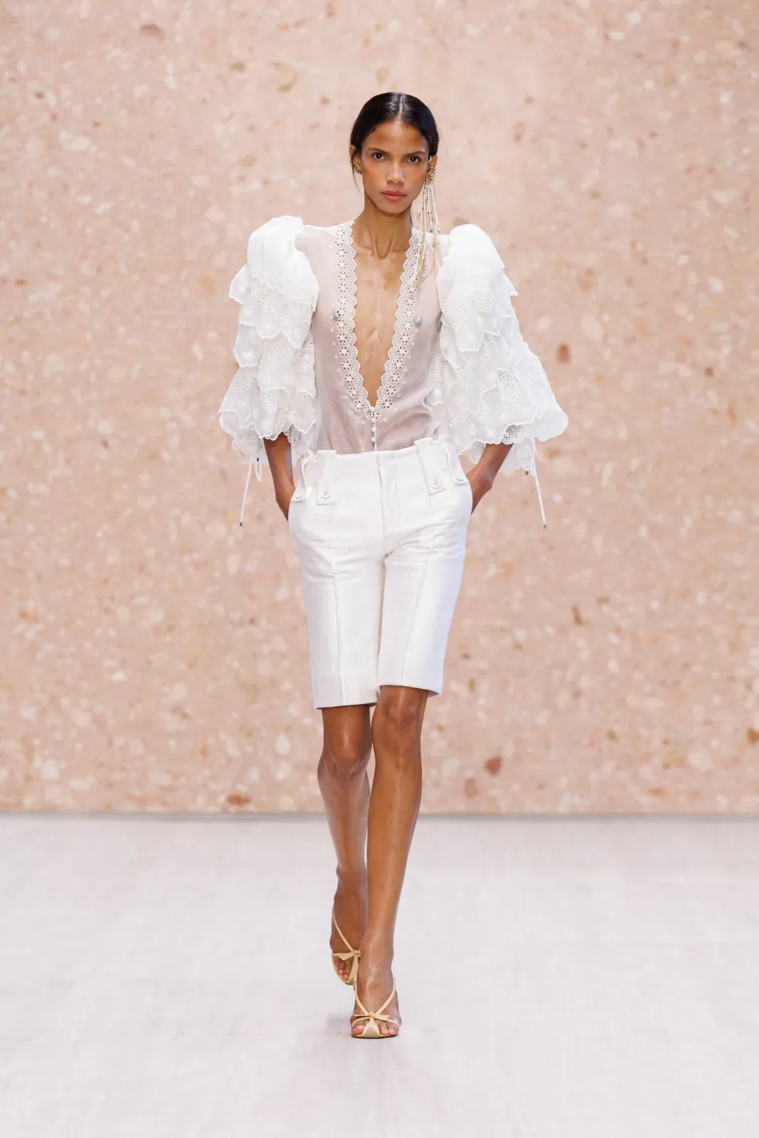 metal-chloe-ss27-08