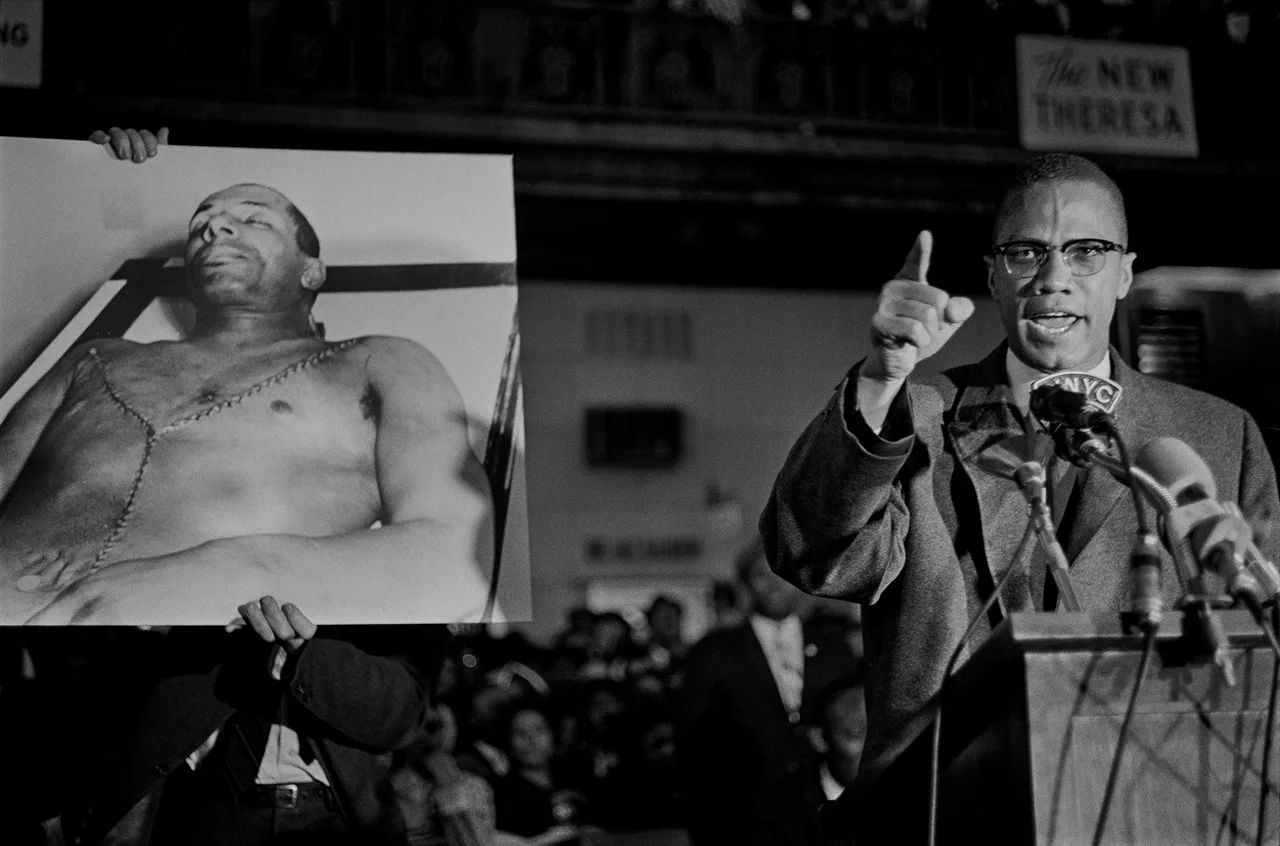 Larry-Fink_Sensual-Empathy_1
