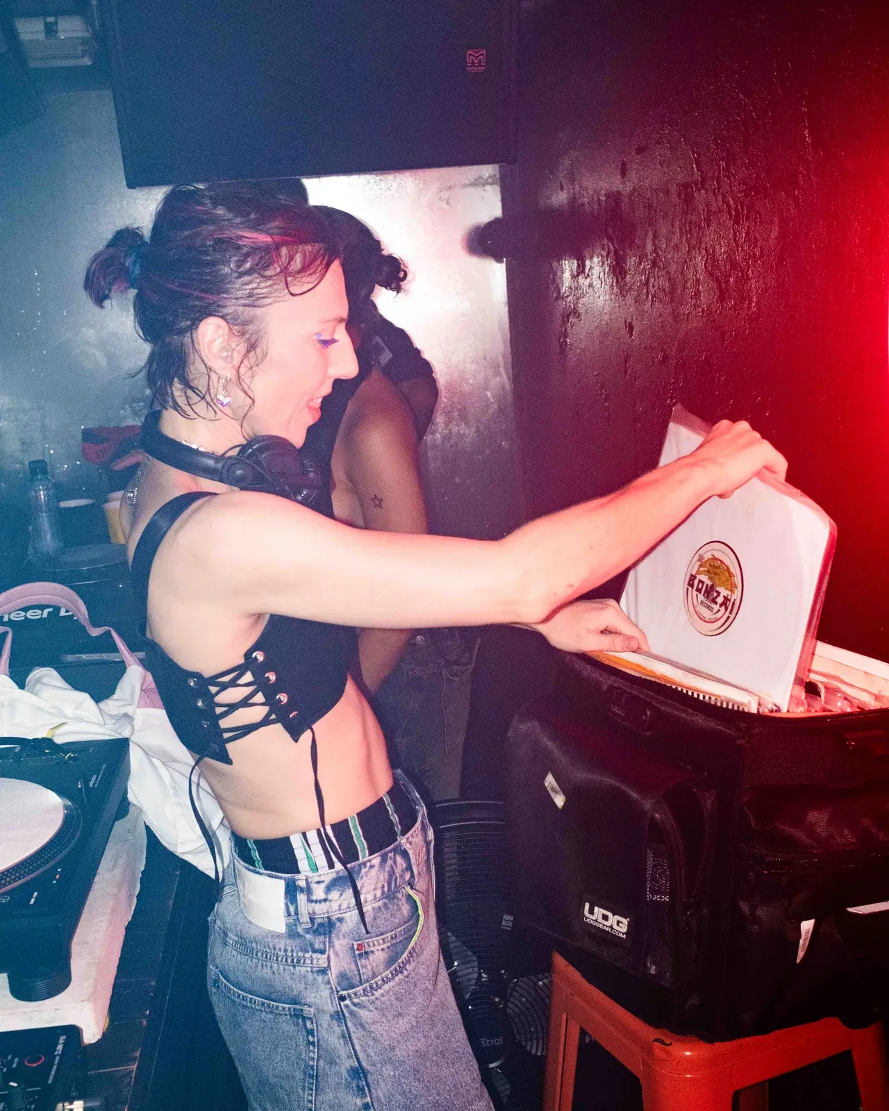 metal-chinese-laundry-edit-04