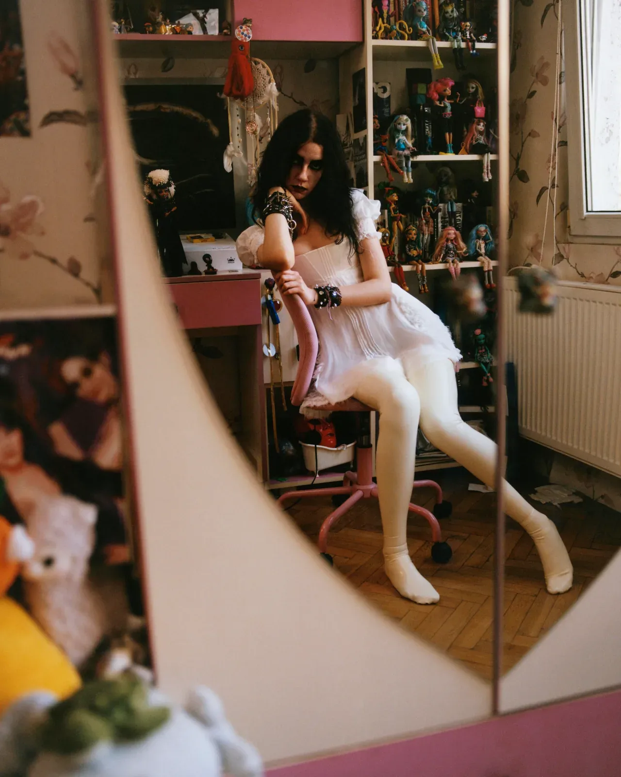 metal-dilara-findikoglu-harley-weir-book-04