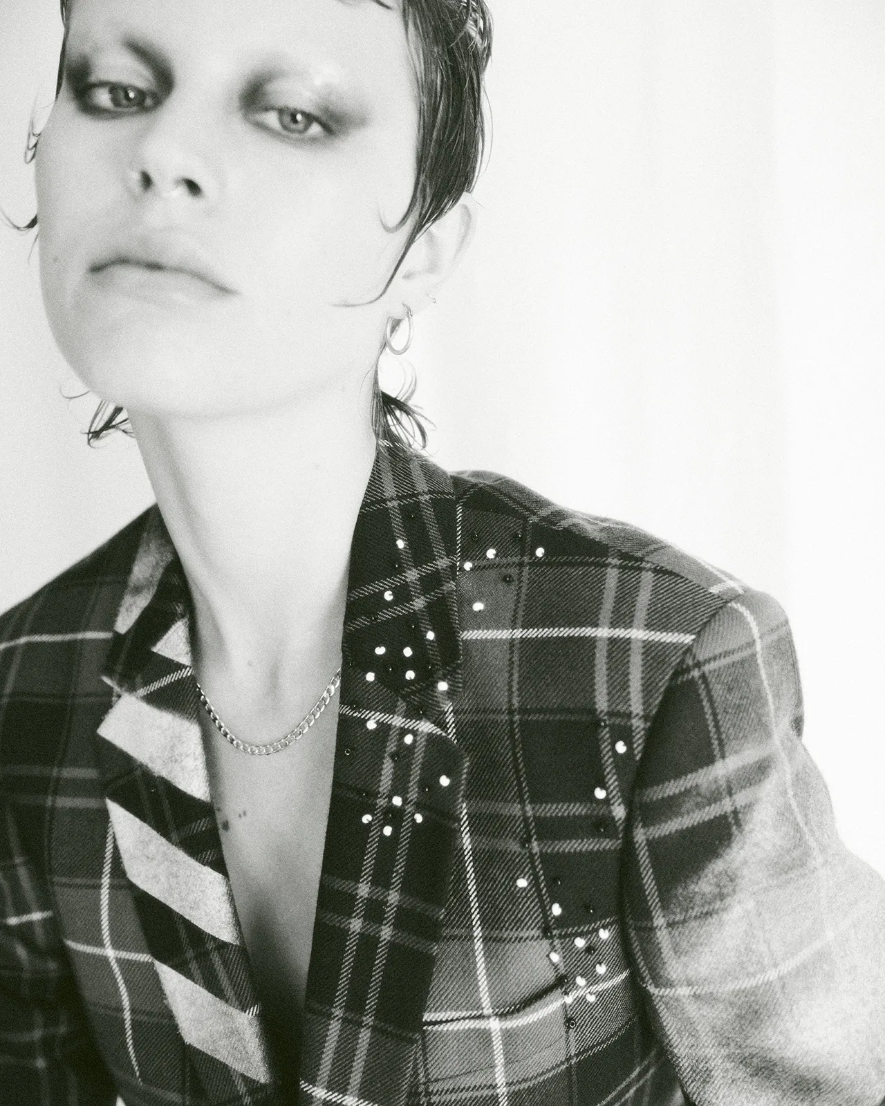 Chloe Baines Metalmagazine 26