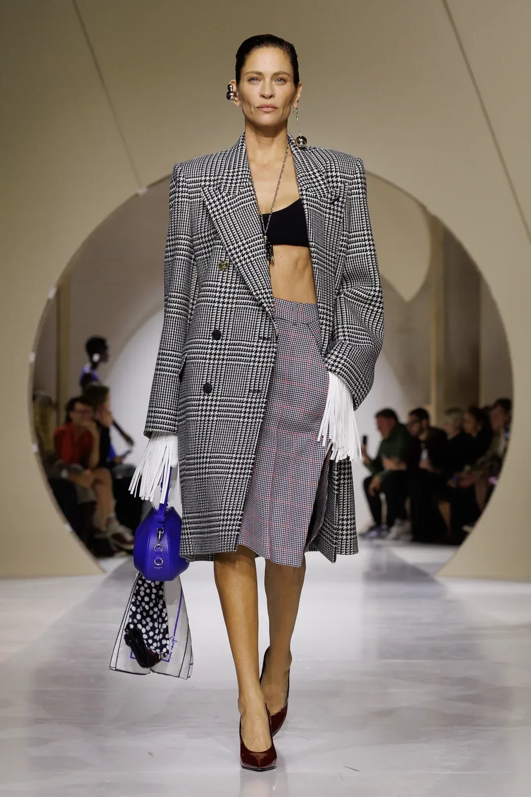 metal-givenchy-ss27-13