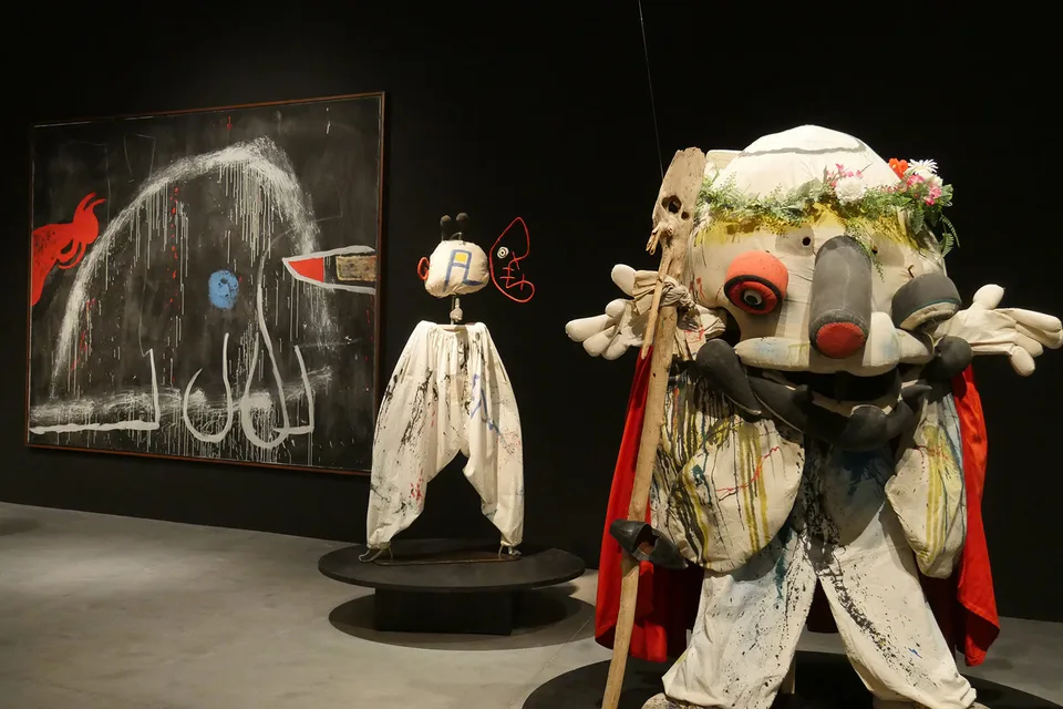 Personae. Máscaras contra la barbarie