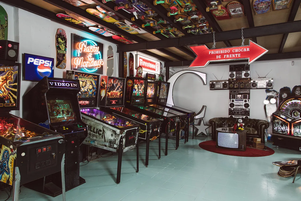 Manzonis Garage 12