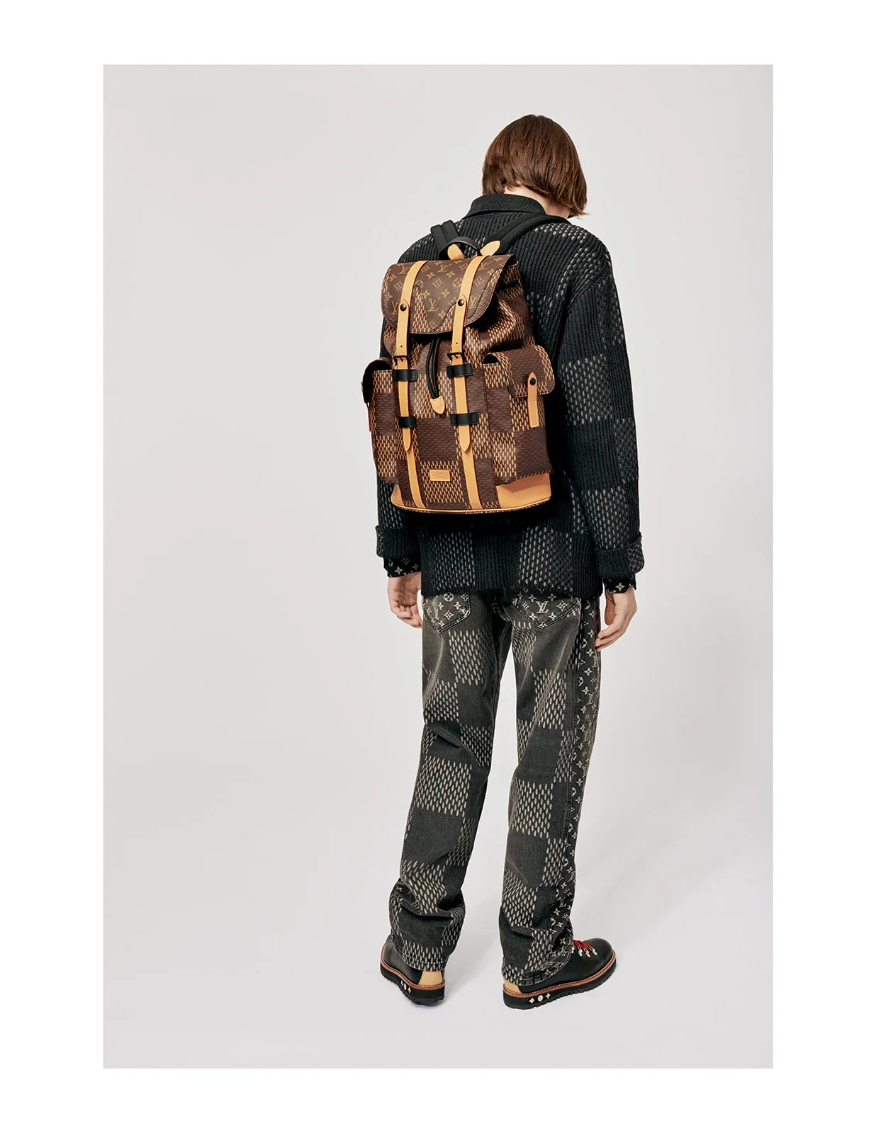 Louis Vuitton L V2 Metalmagazine 16