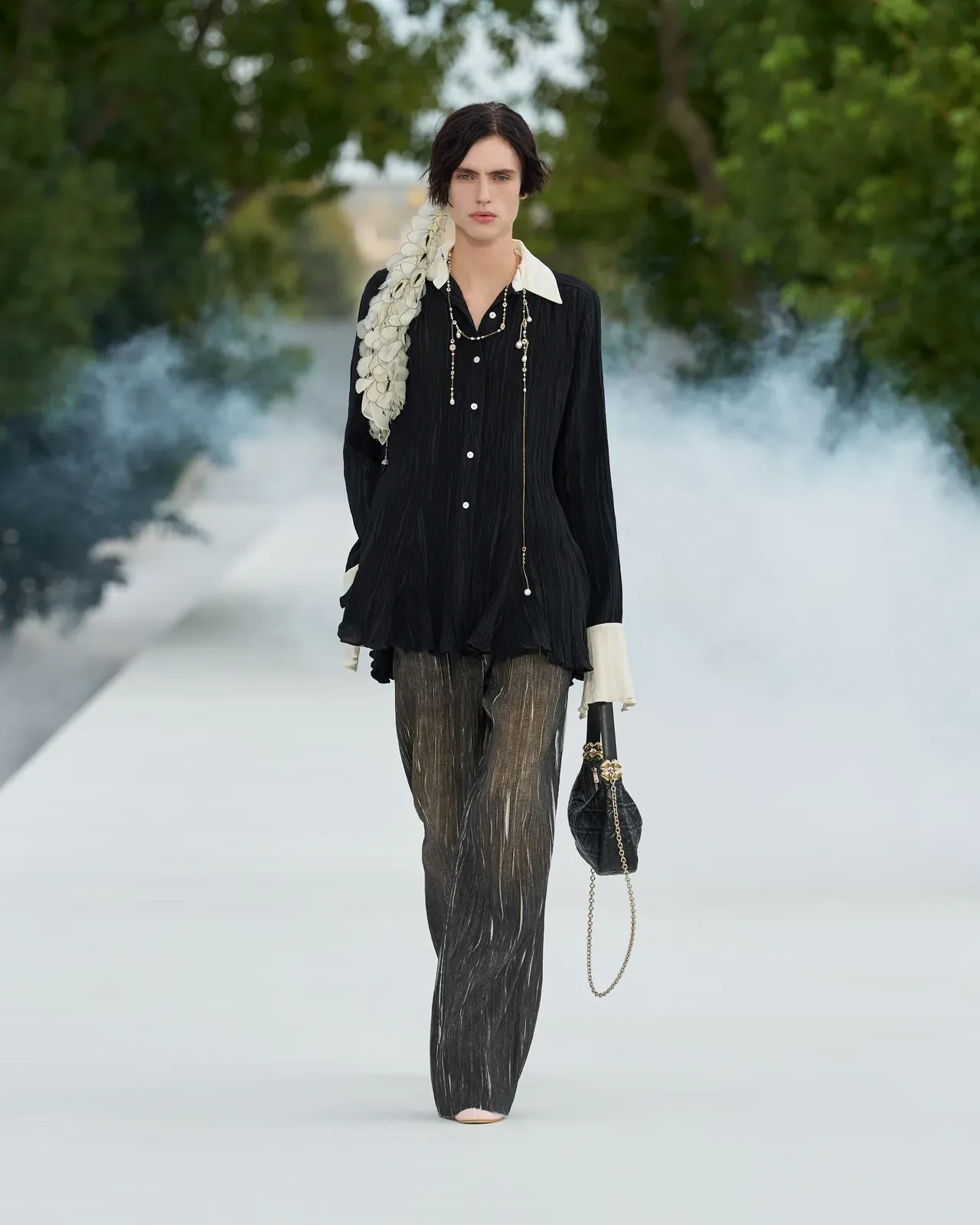 metal-dior-ss27-32.webp