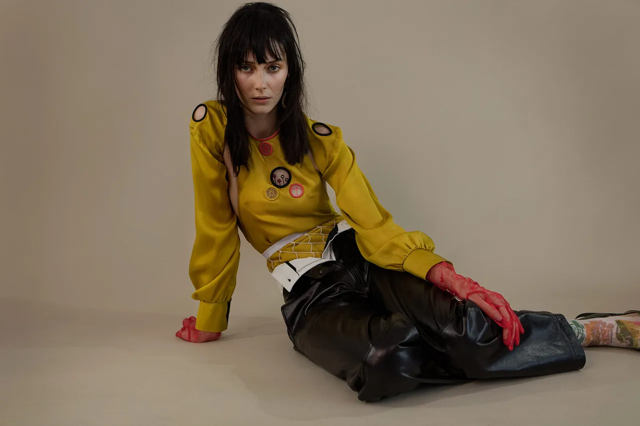 Eeva Rinne Metalmagazine 6
