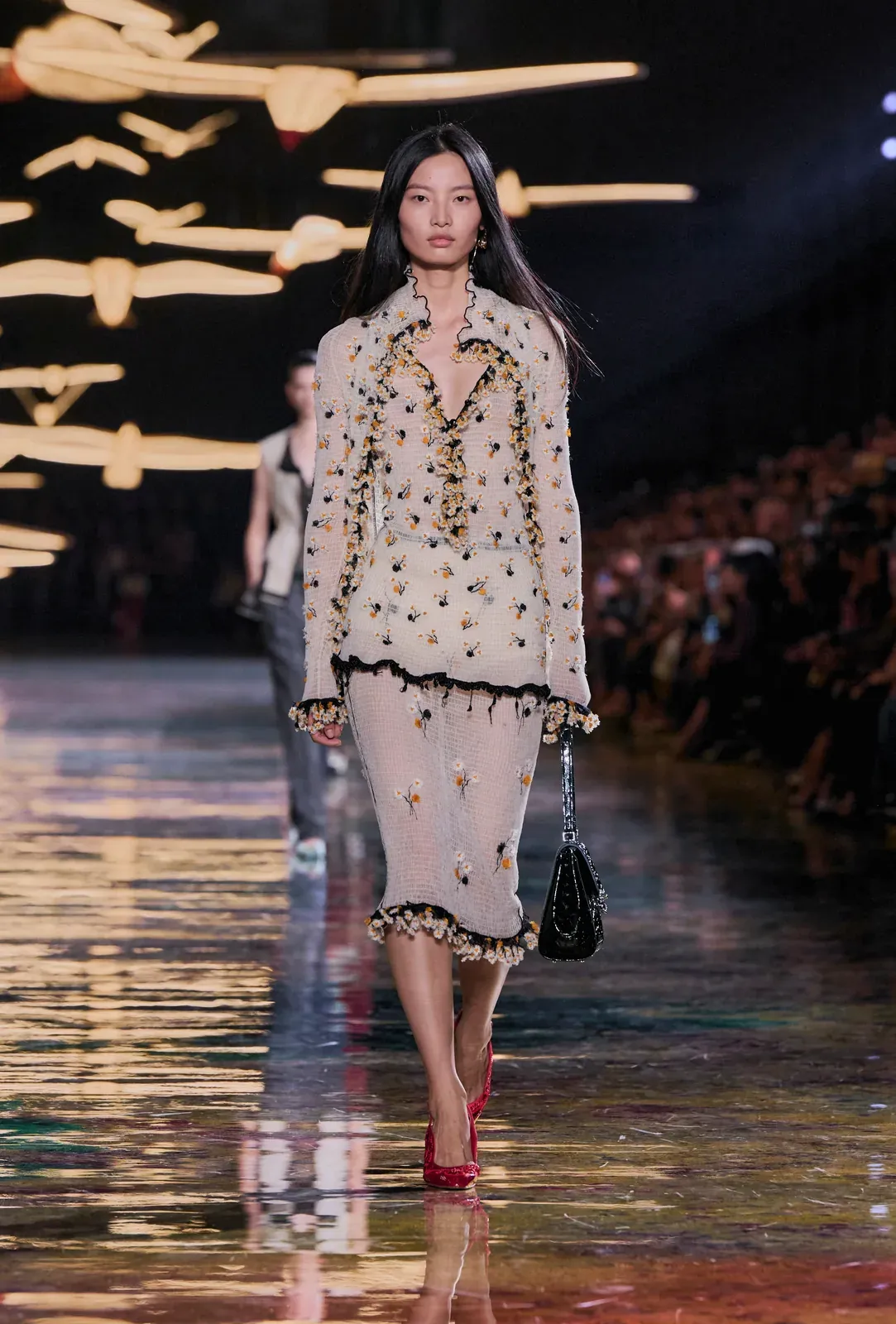 metal-chanel-ss27-69