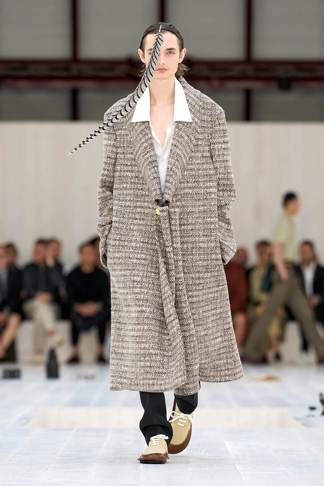 Loewe_Spring_Summer_2025_27.jpg