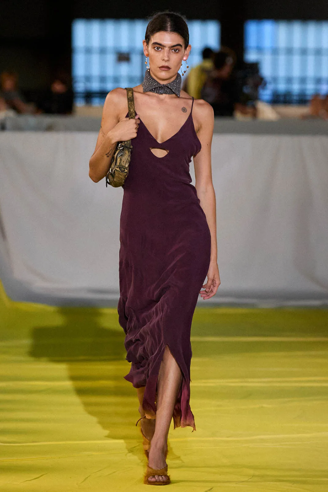 RUNWAY_LOOK_22_DESIGUAL_STUDIO_FASHION_SHOW_2025_2