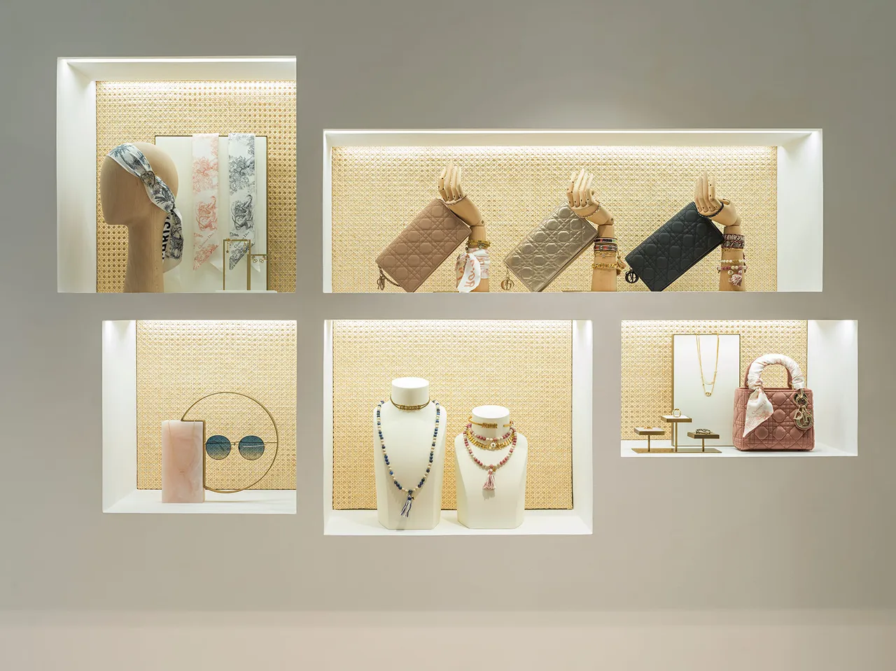 Dior 2020 POP up Store Ibiza Boutique Images ©kristen Pelou 6
