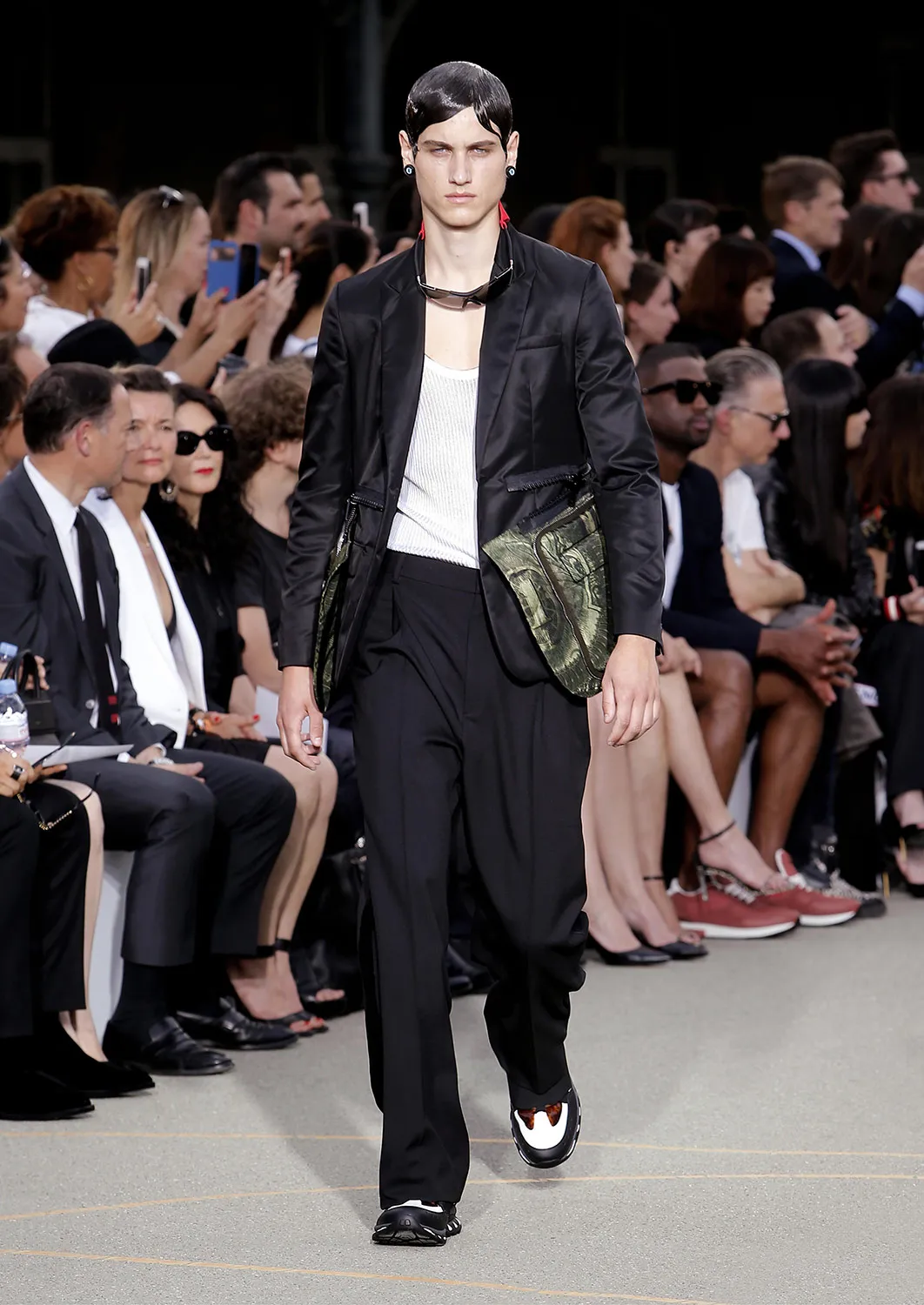 Givenchy S S17 Metalmagazine 2