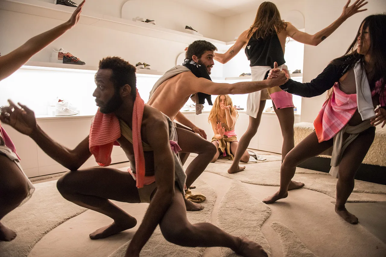 Kenzo Bcn 205