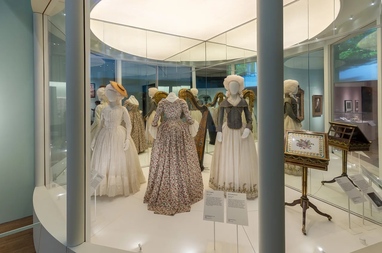 Victoria-and-Albert-Museum-London-9