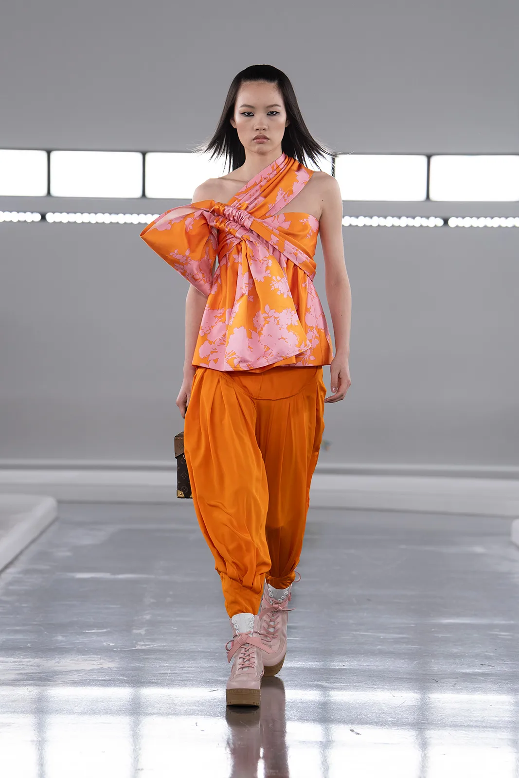 Louis_Vuitton_Women_s_Pre-Fall_2024_34