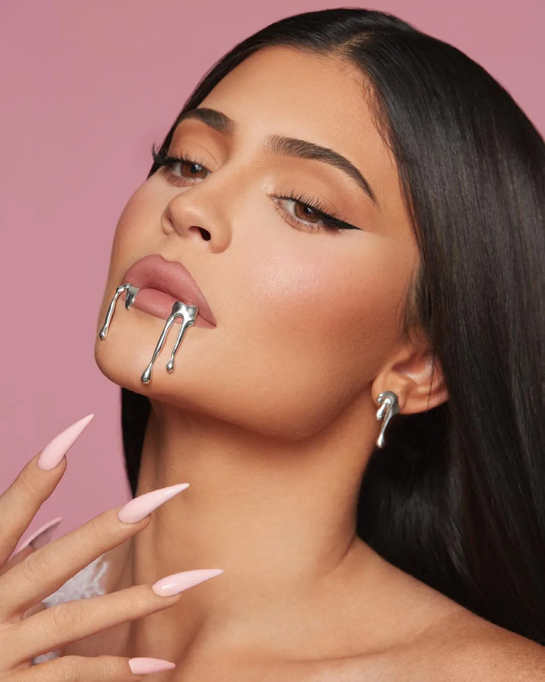 KYLIE-JENNER-IN-STEFFELEOFF