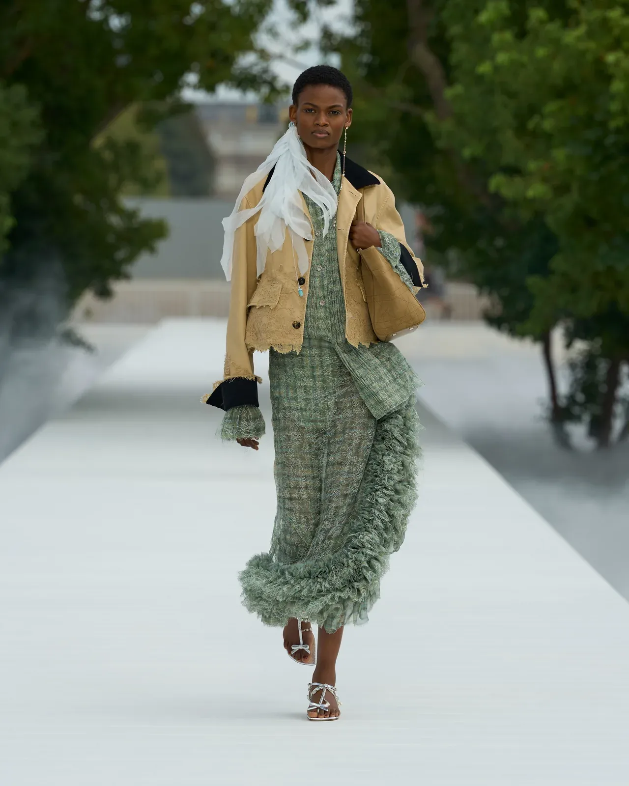 metal-dior-ss27-21.webp
