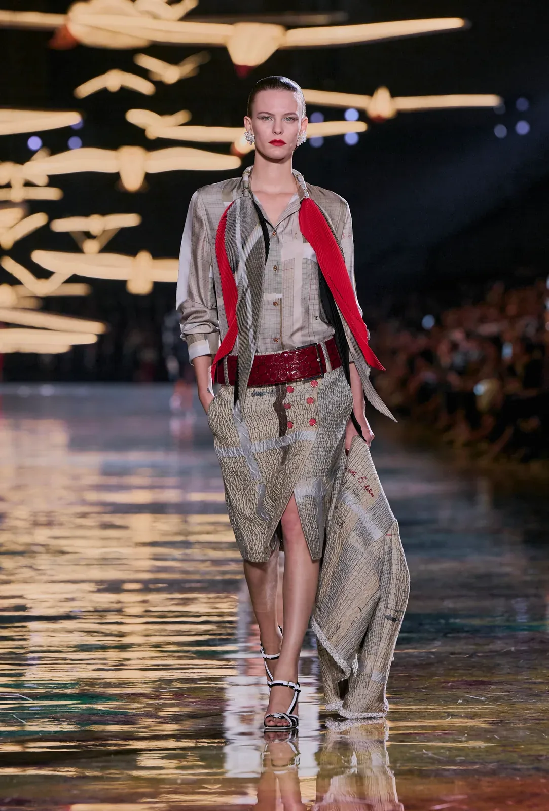 metal-chanel-ss27-61