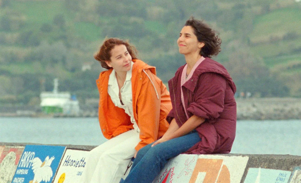 ARIEL_STILL 10