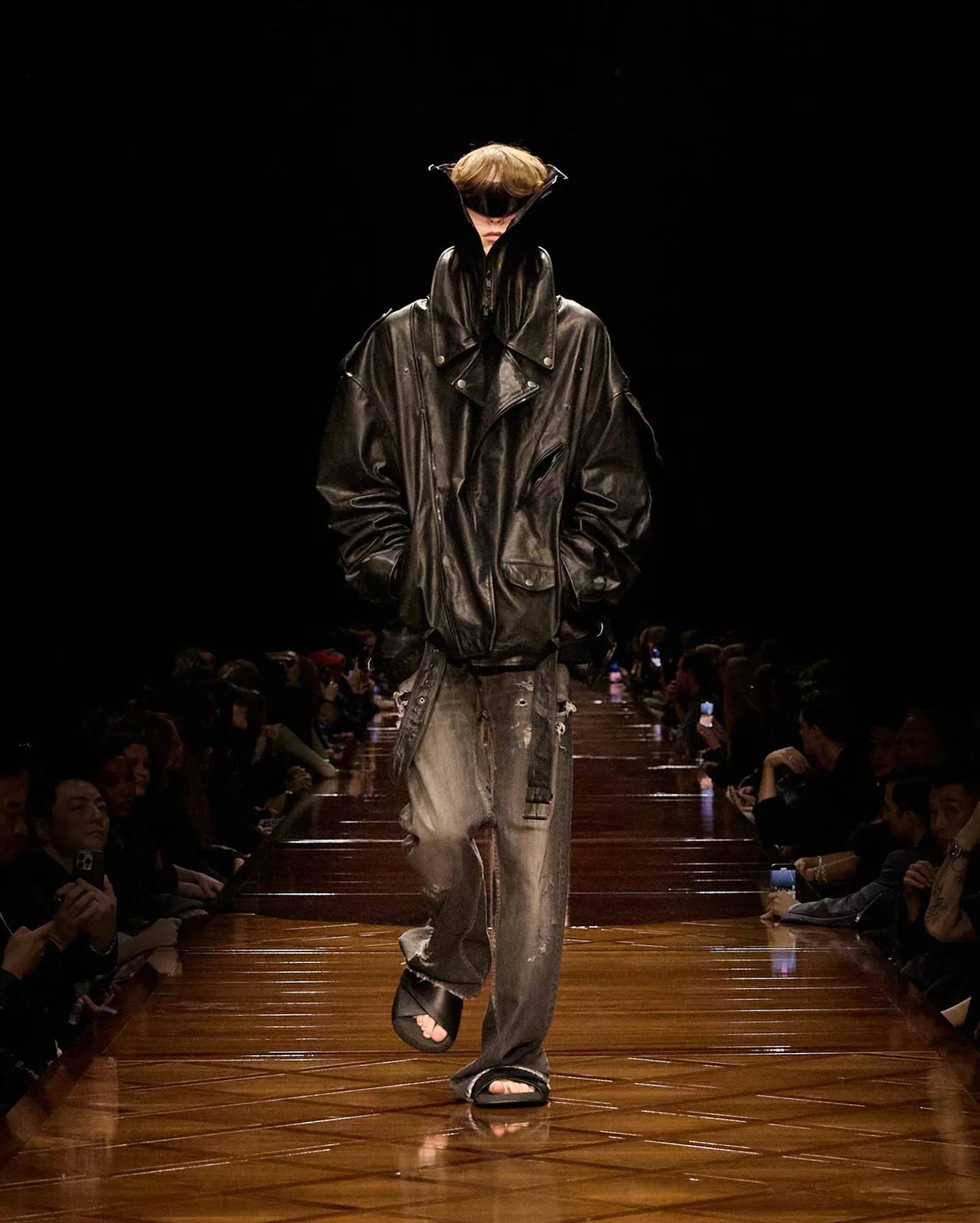 BALENCIAGA-SUMMER-25-LOOK-44_FRANÇOIS