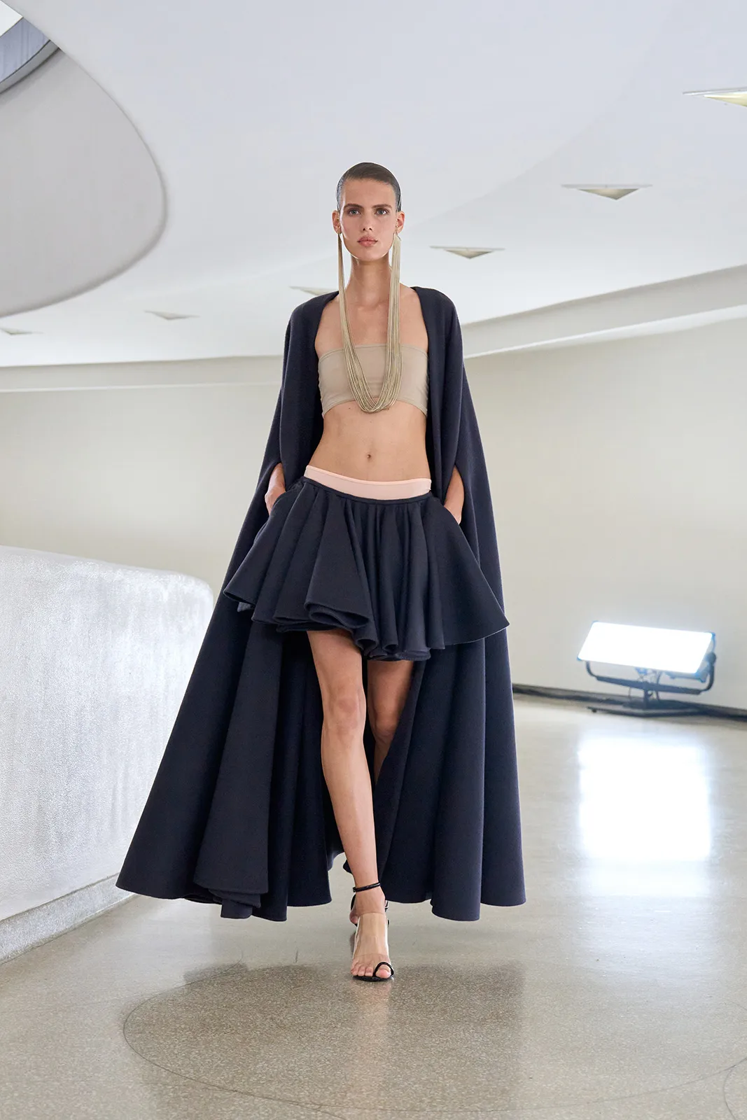 Alaia-WS25-look-front_18