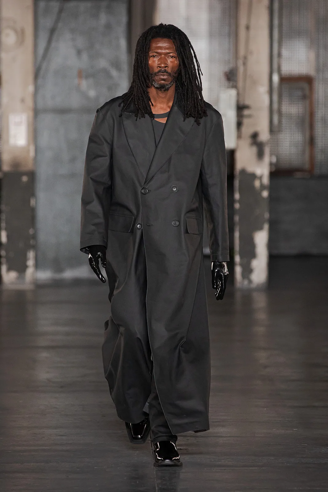 Louis Gabriel Nouchi Metalmagazine 32