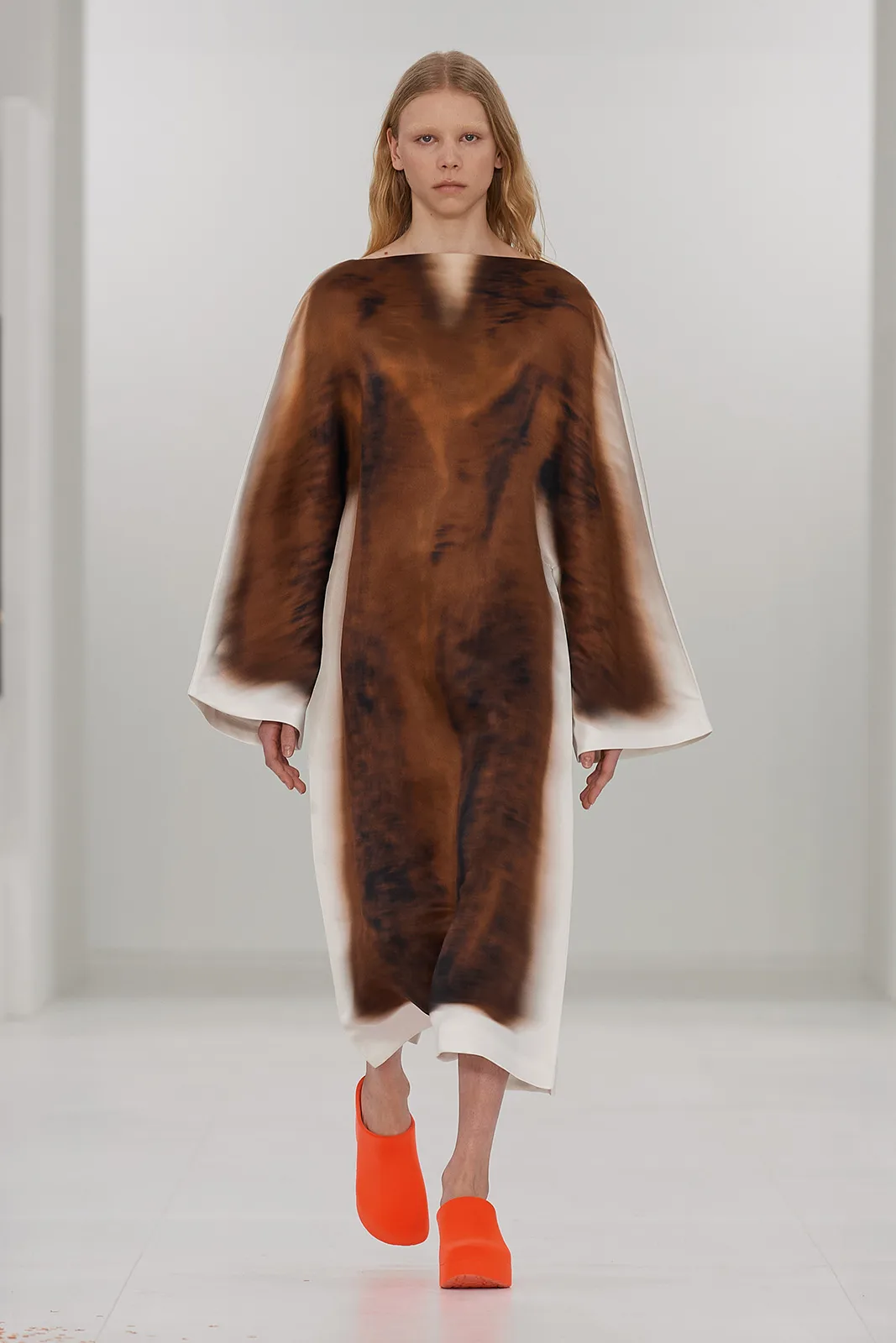 Loewe F W23 Ww Show Runway Look 7