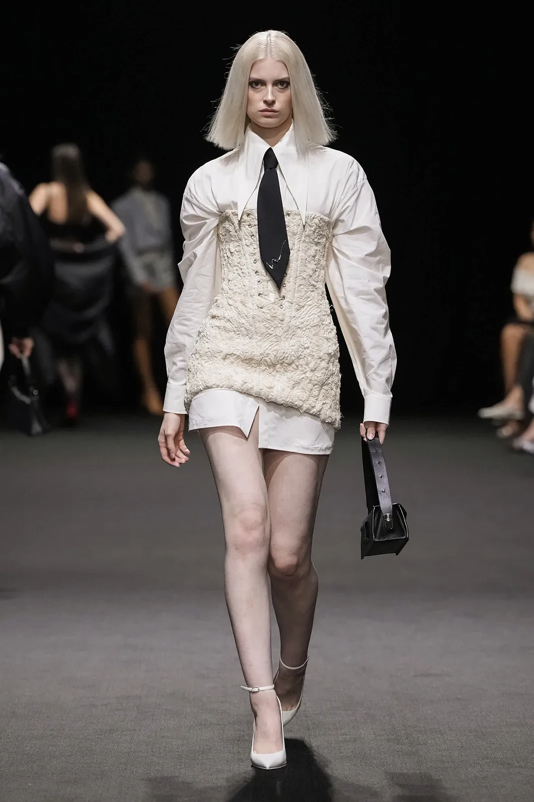 WEINSANTO_DUBAI-FASHION-WEEK_AW25-26_010