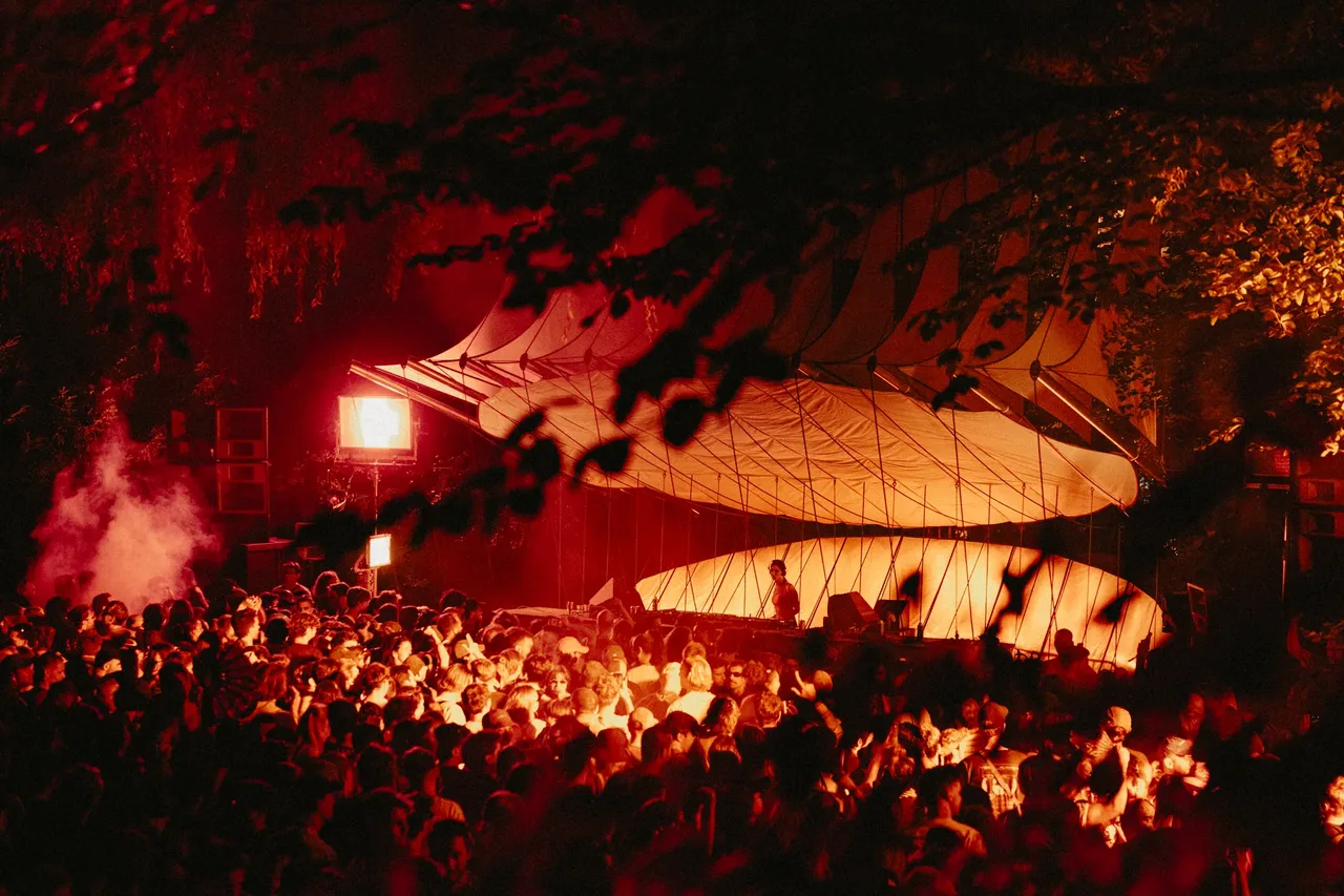 metal-dekmantel-14