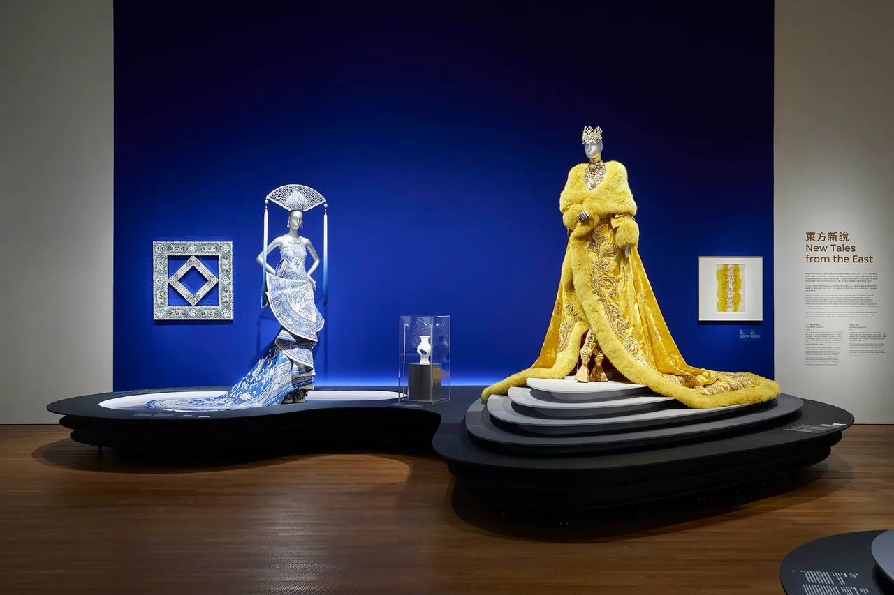 Guo Pei_installation view_8