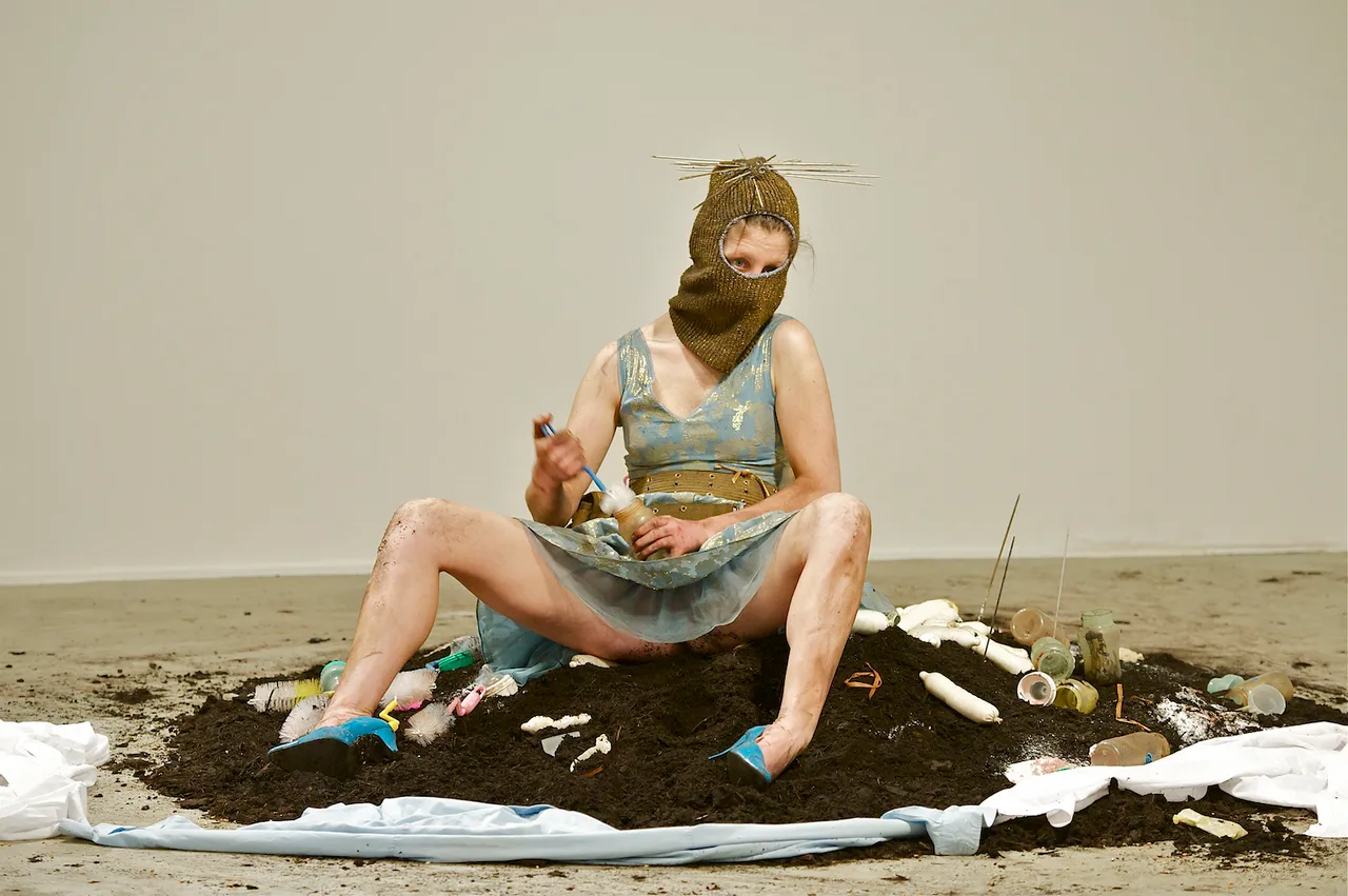 Curating Borderless Spaces