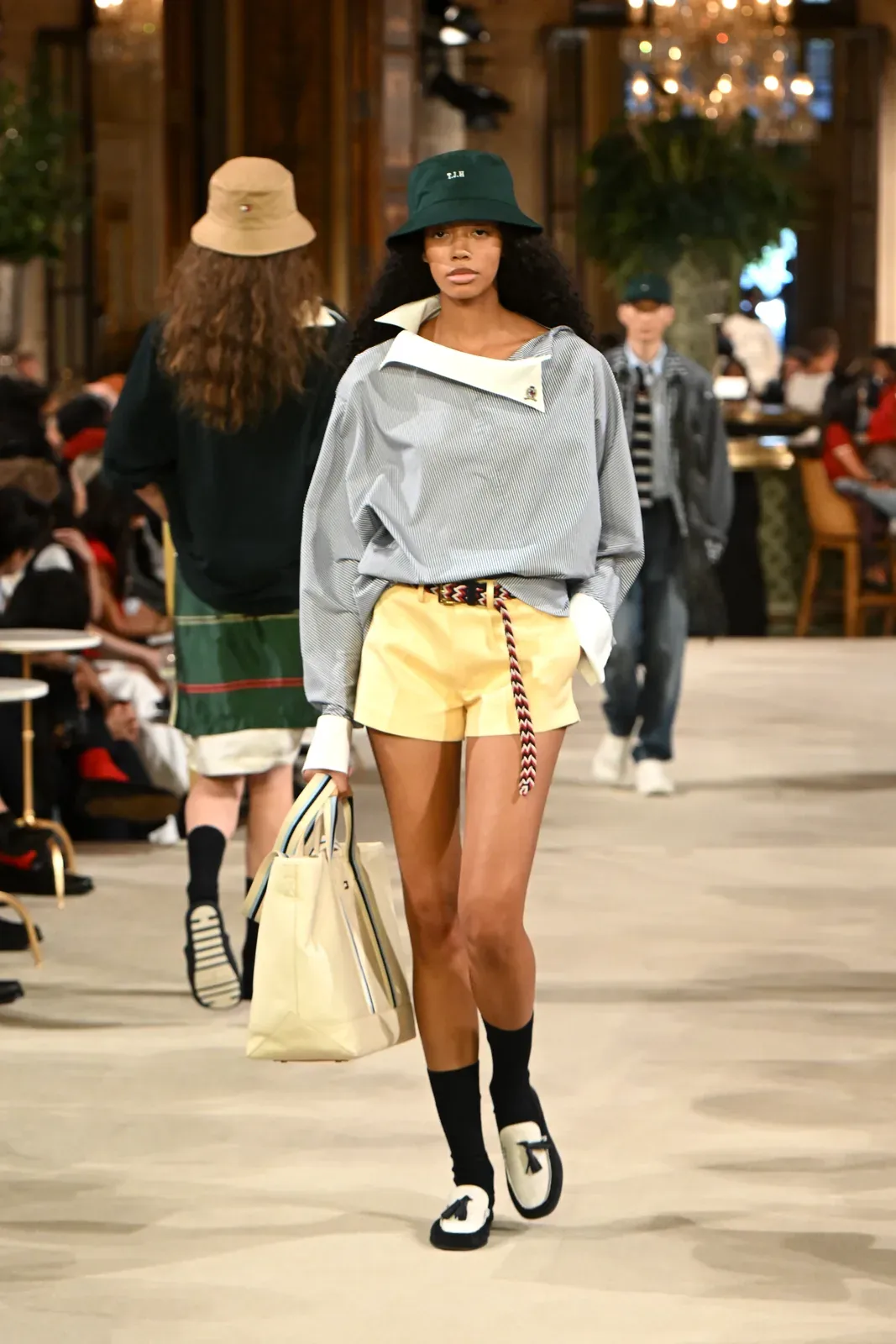 metal-tommy-hilfiger-spring-2027-54.webp
