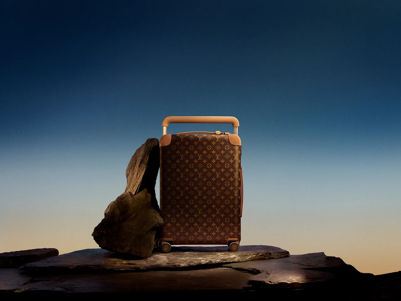 Louis_Vuitton_2025_holiday_campaign_6