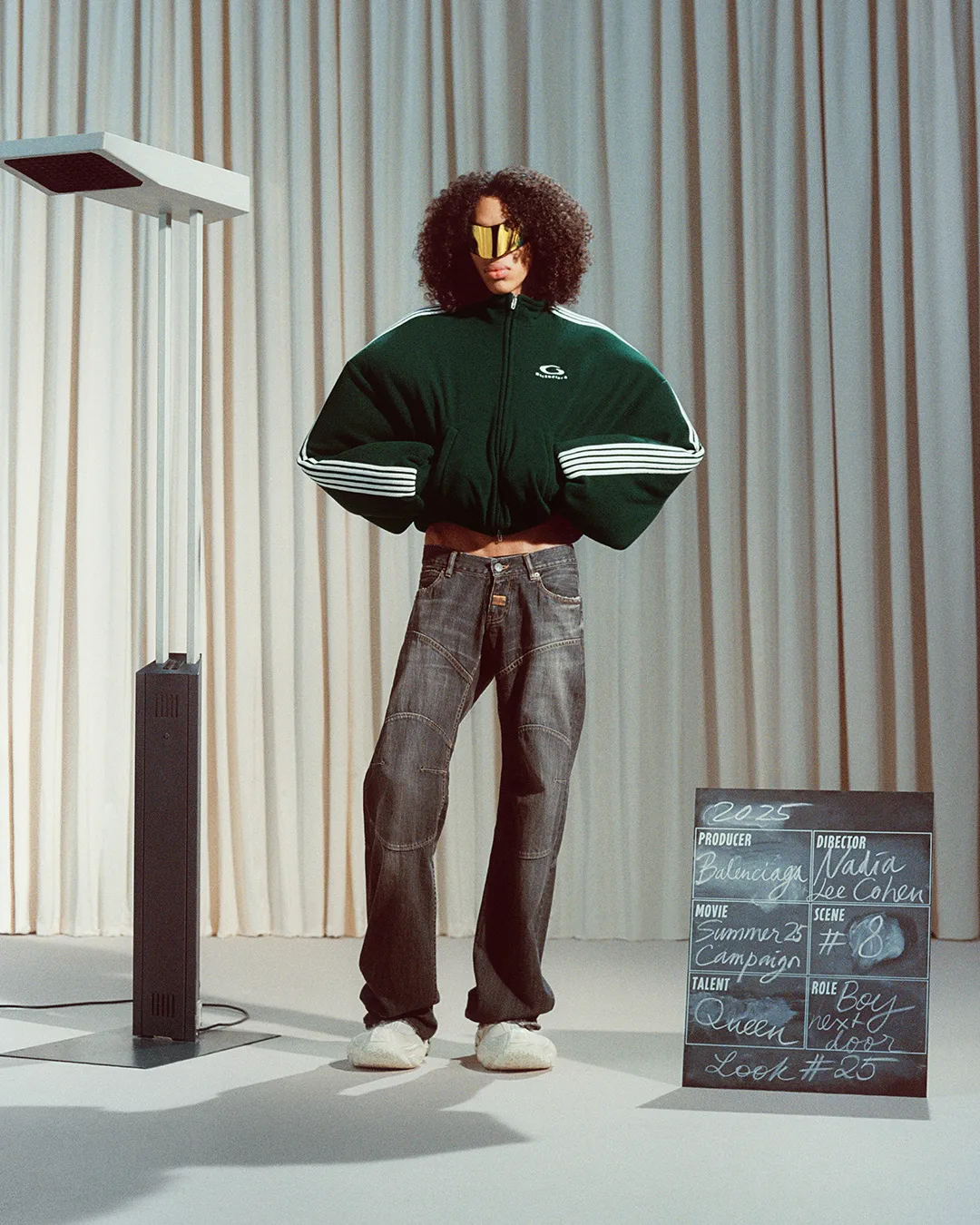 BALENCIAGA-SUMMER-25-CAMPAIGN-MAIN-IMAGE-10