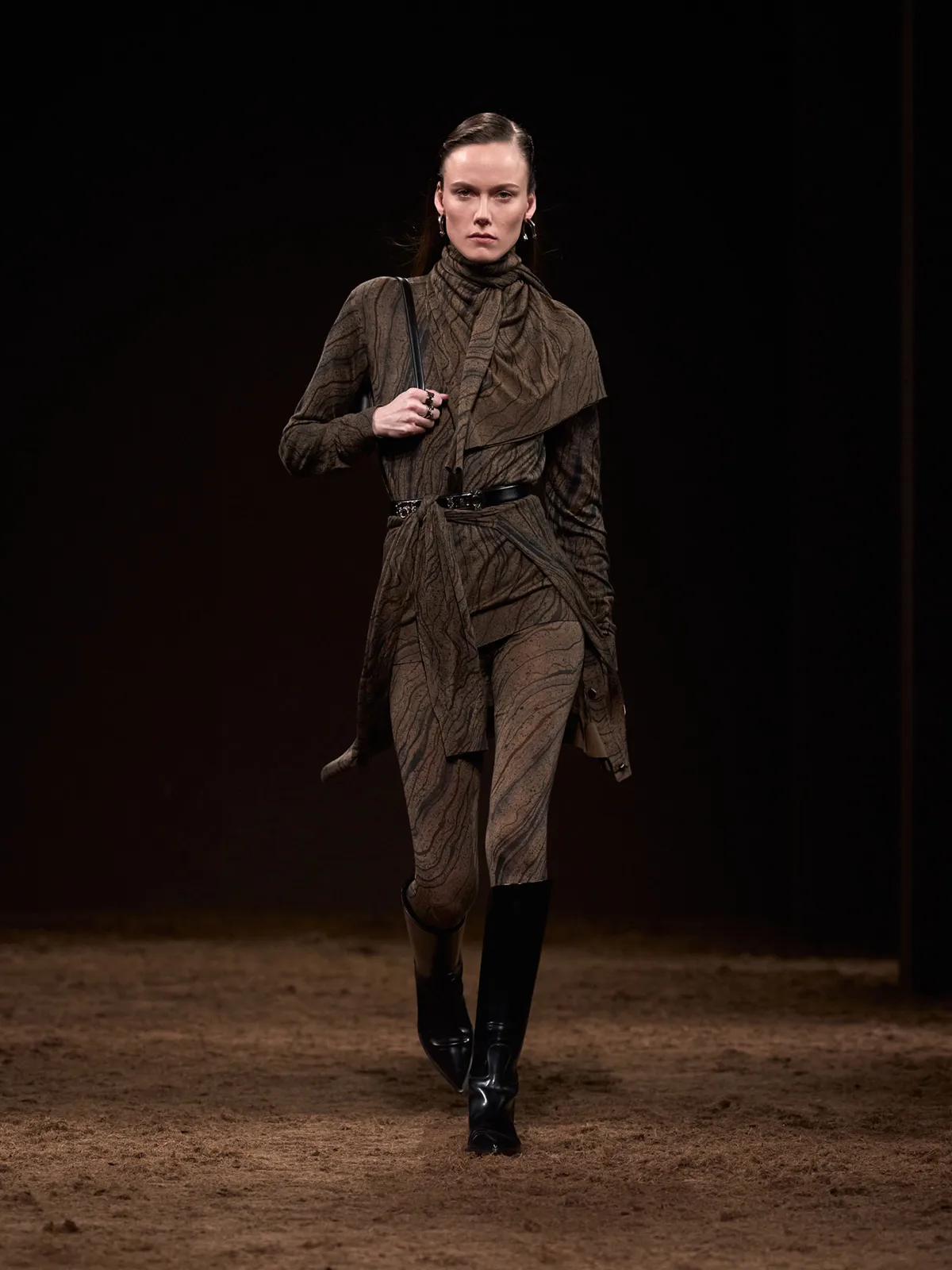 HERMES_WRTW_FW25_Runway_FilippoFior_53.jpg