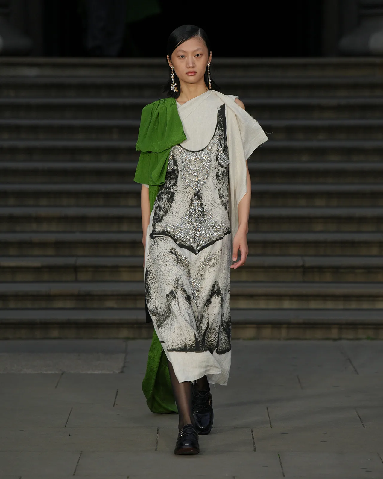ERDEM-Spring-Summer-2025---Photographed-by-Jason-Lloyd-Evans---Look-32