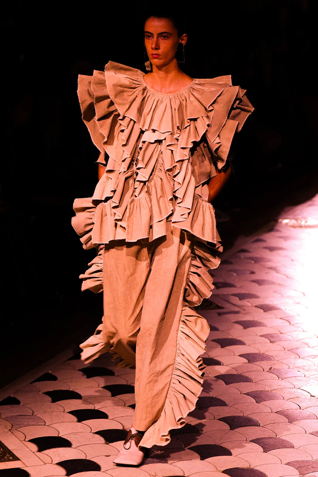 uma-wang-runway-ss25-25